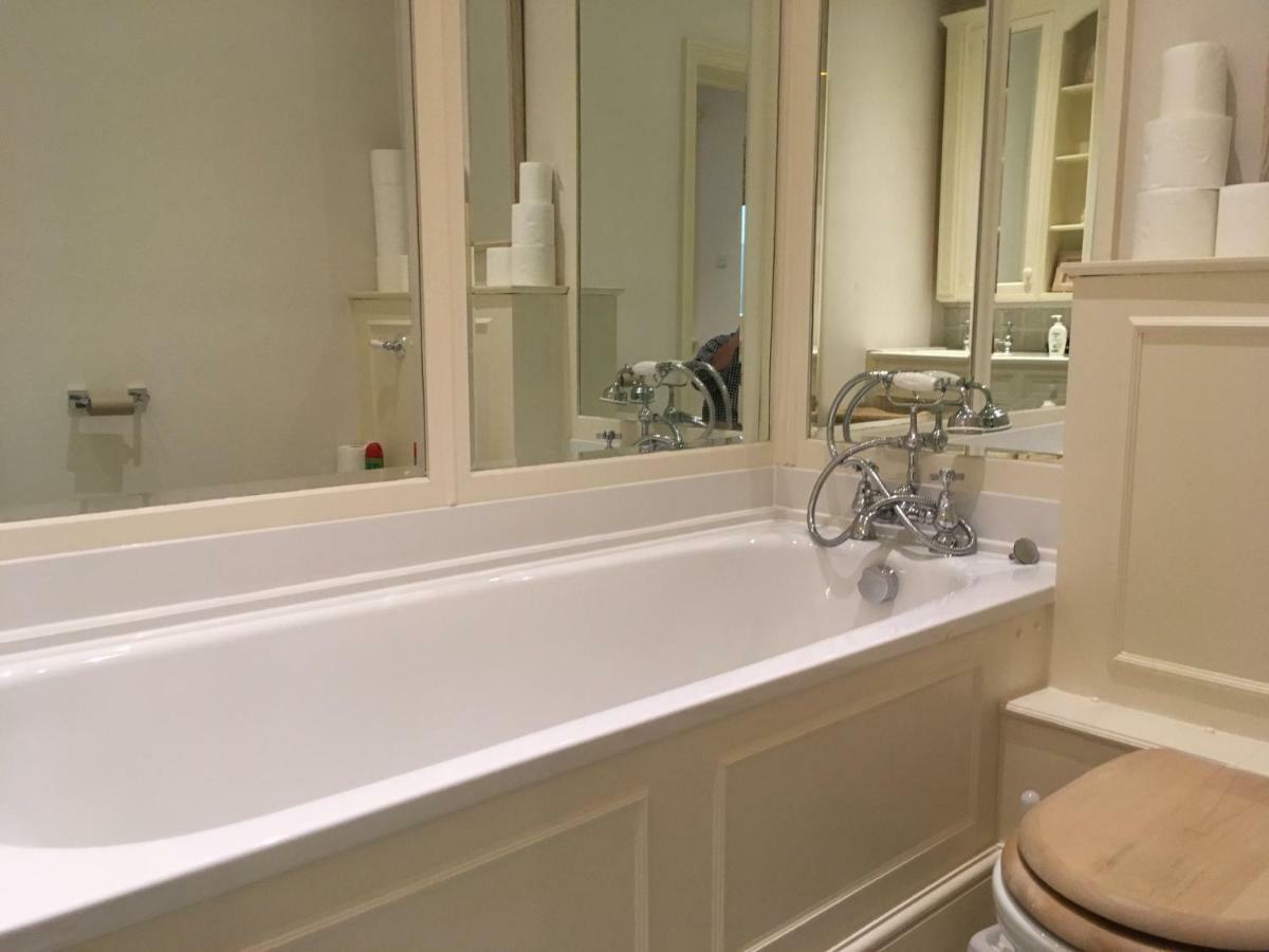 Large 2 Bedroom 2 Bathroom Apartment In Westminster Londres Exterior foto
